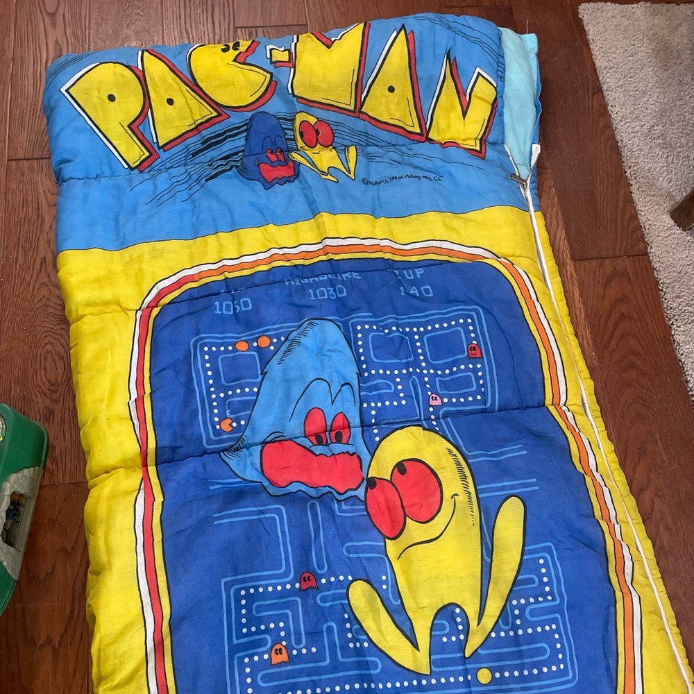 Vintage Pac Man sleeping bag